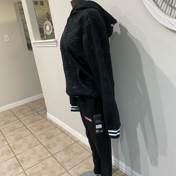 Encrypted - Picture 4 of 4